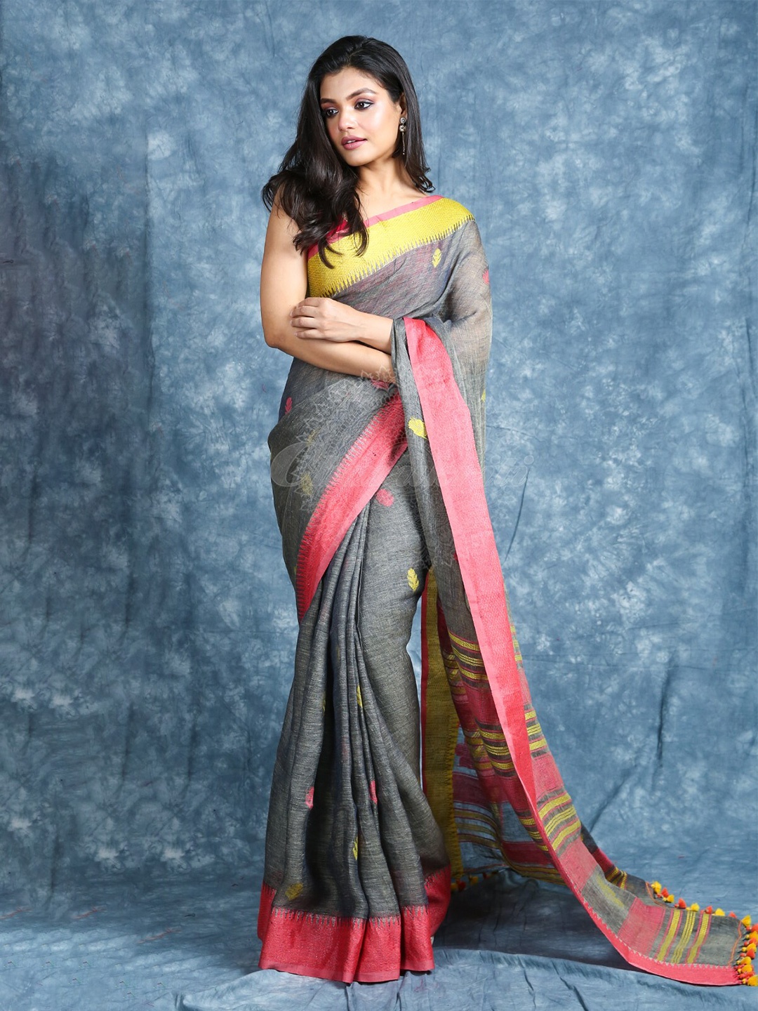 

Arhi Grey & Pink Ethnic Motifs Pure Linen Saree