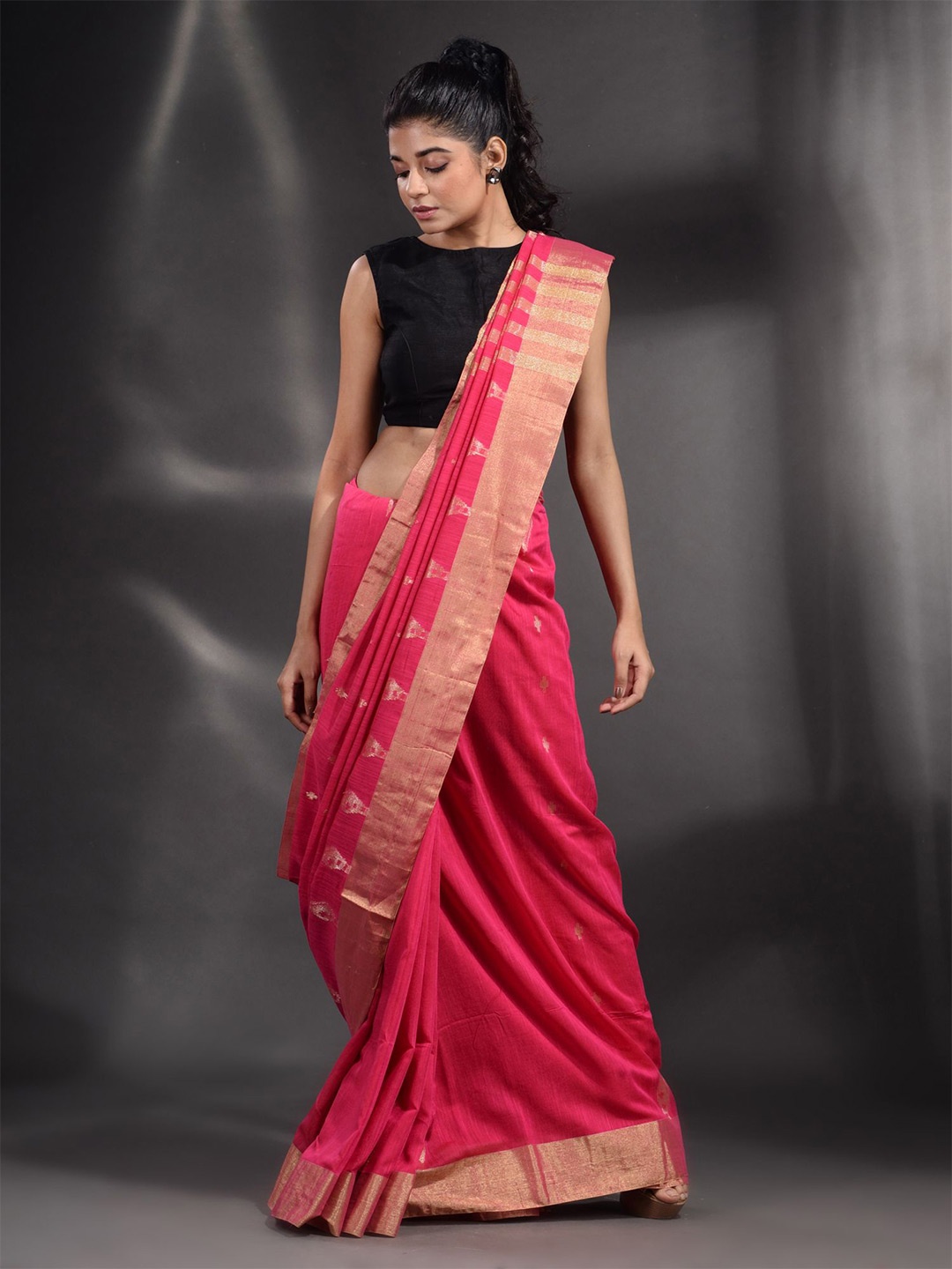 

Arhi Fuchsia & Gold-Toned Woven Design Zari Pure Cotton Saree