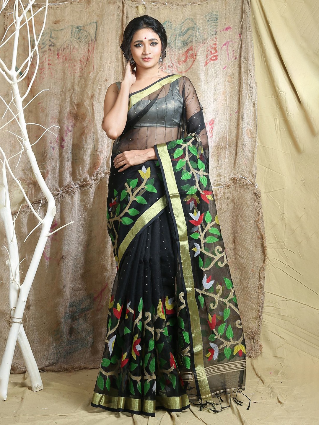 

Arhi Black & Gold-Toned Floral Zari Pure Silk Saree