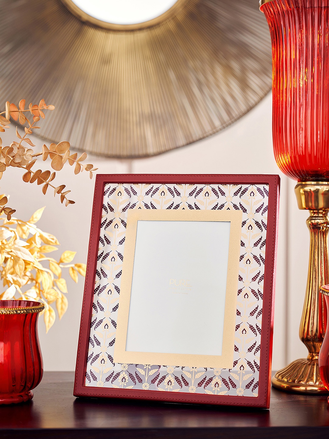 

Pure Home and Living Red & Gold-Toned Solid Photo Frames