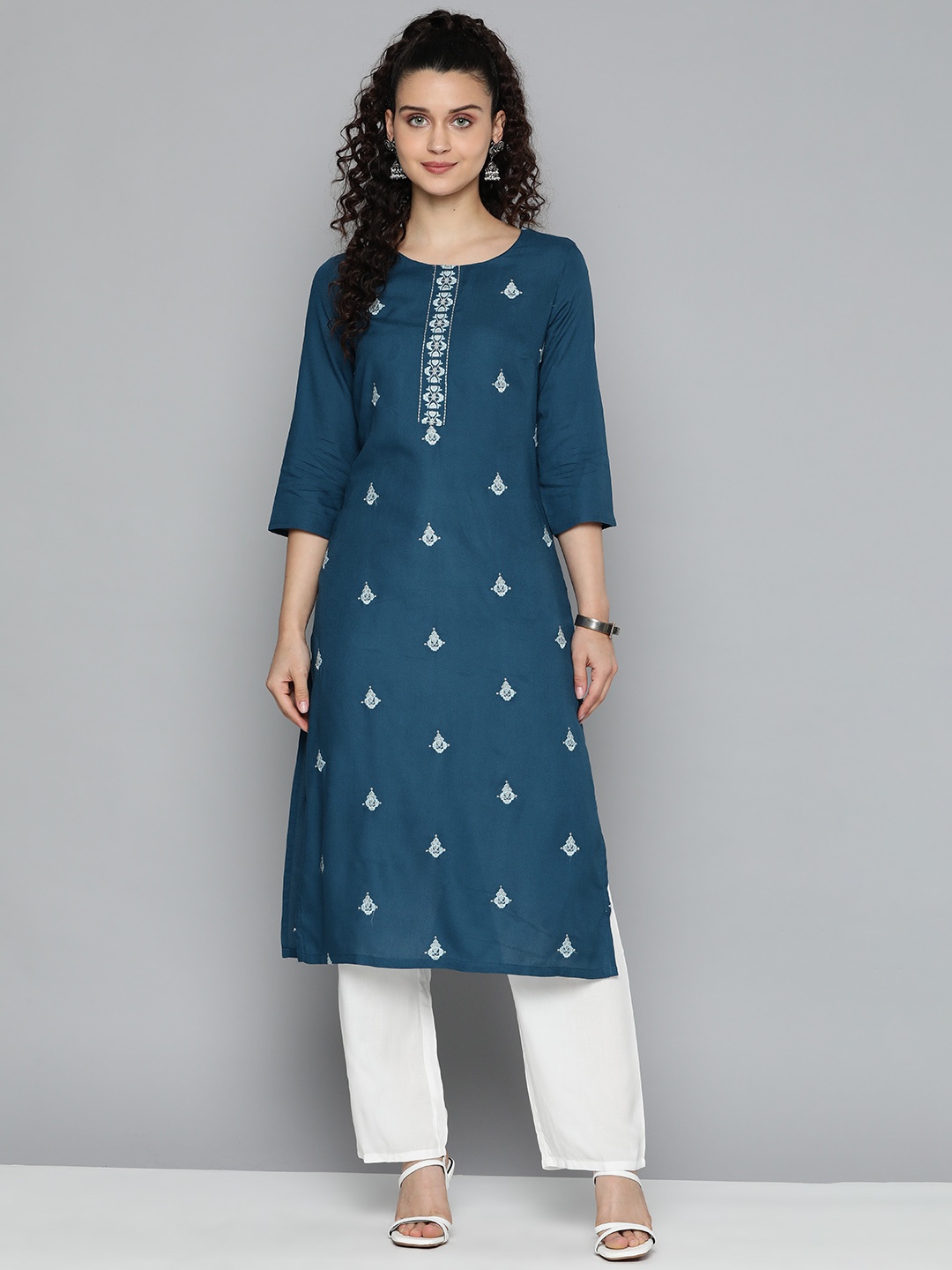 

HERE&NOW Ethnic Motifs Embroidered Straight Kurta, Blue