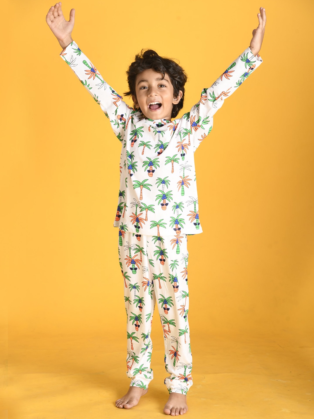 

Anthrilo Boys White & Green Printed Pure Cotton Night Suit