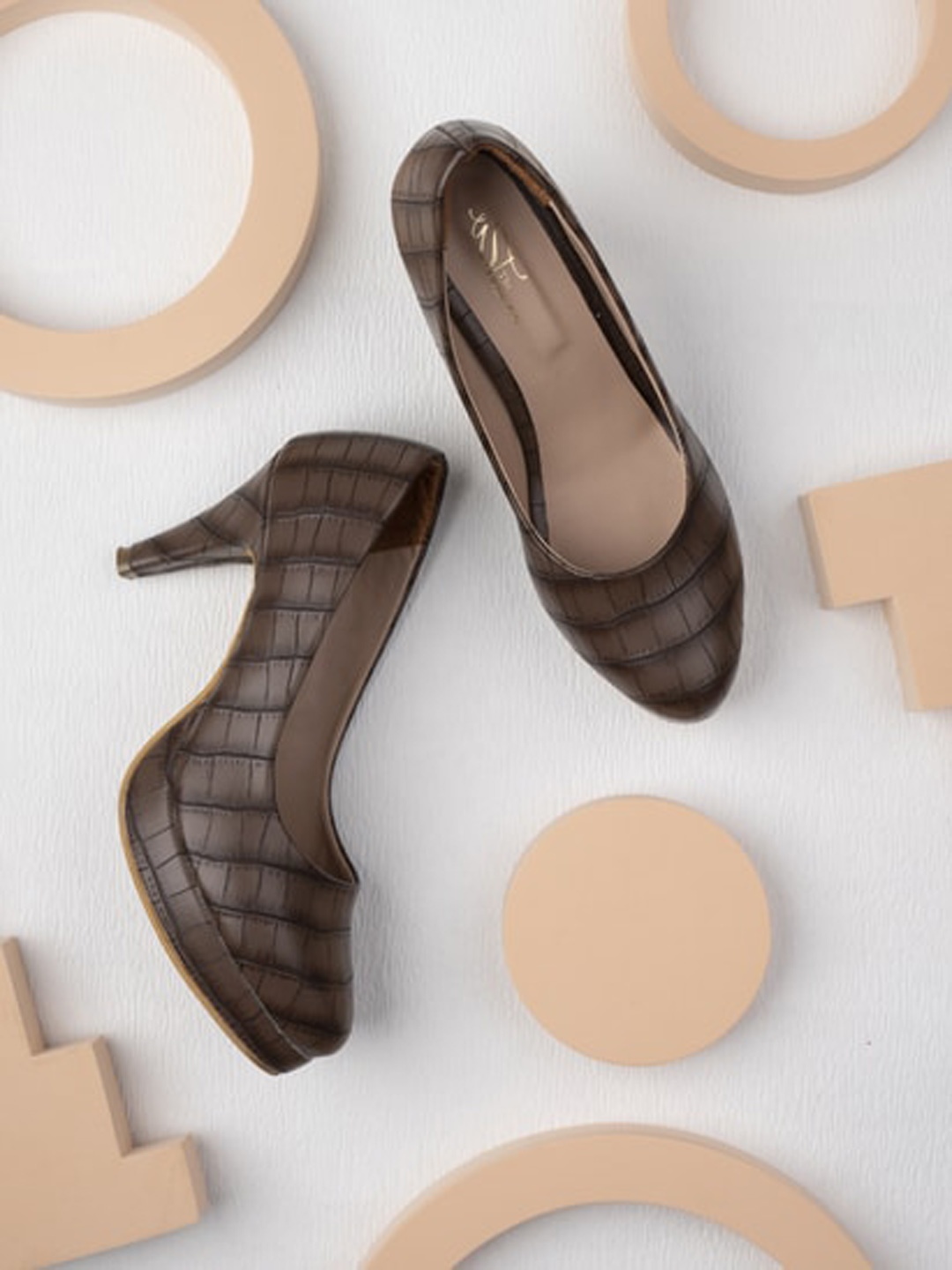 

THE WHITE POLE Brown Textured Party Stiletto Pumps