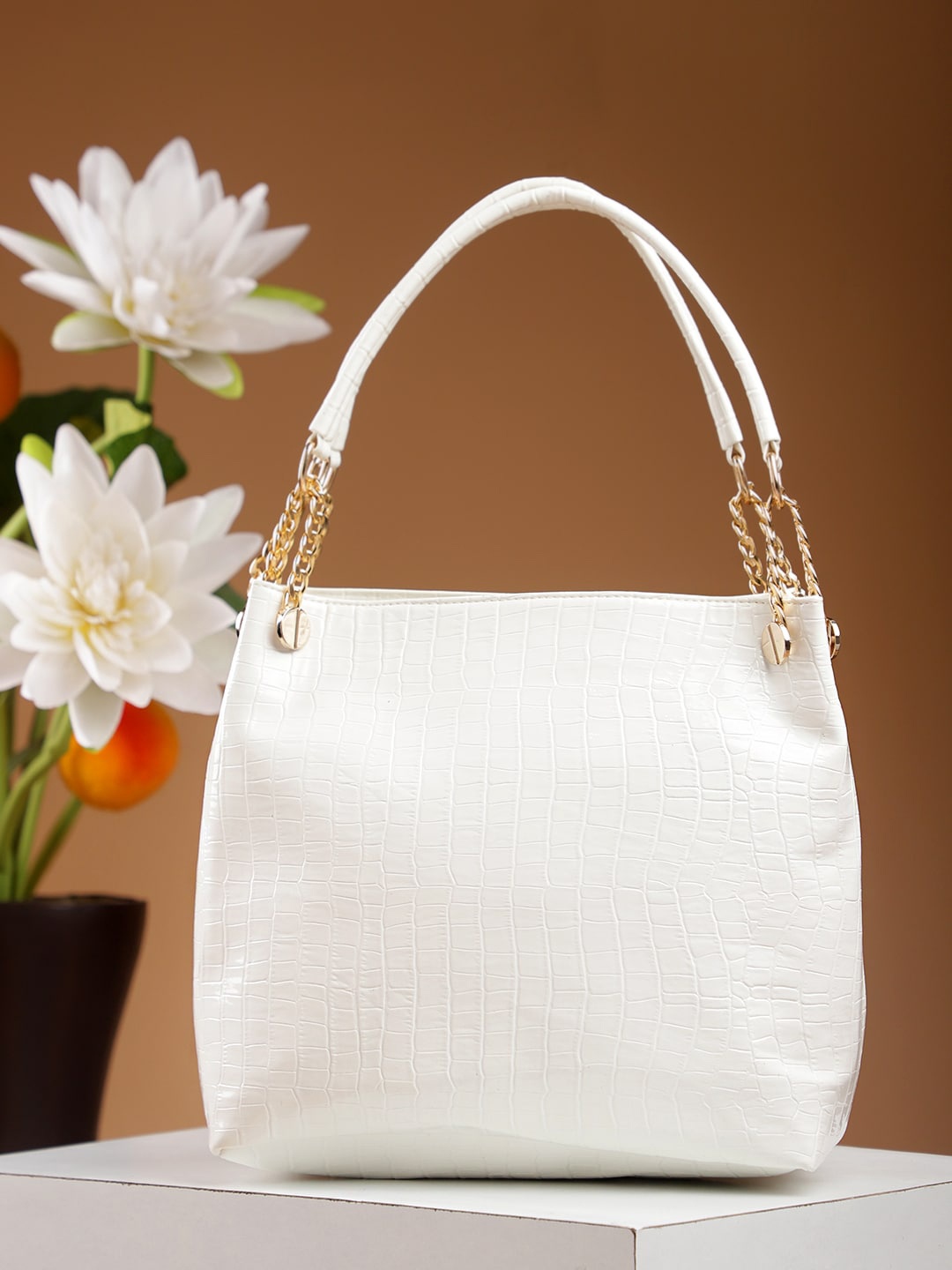 

Bag Pepper White Textured PU Structured Handheld Bag