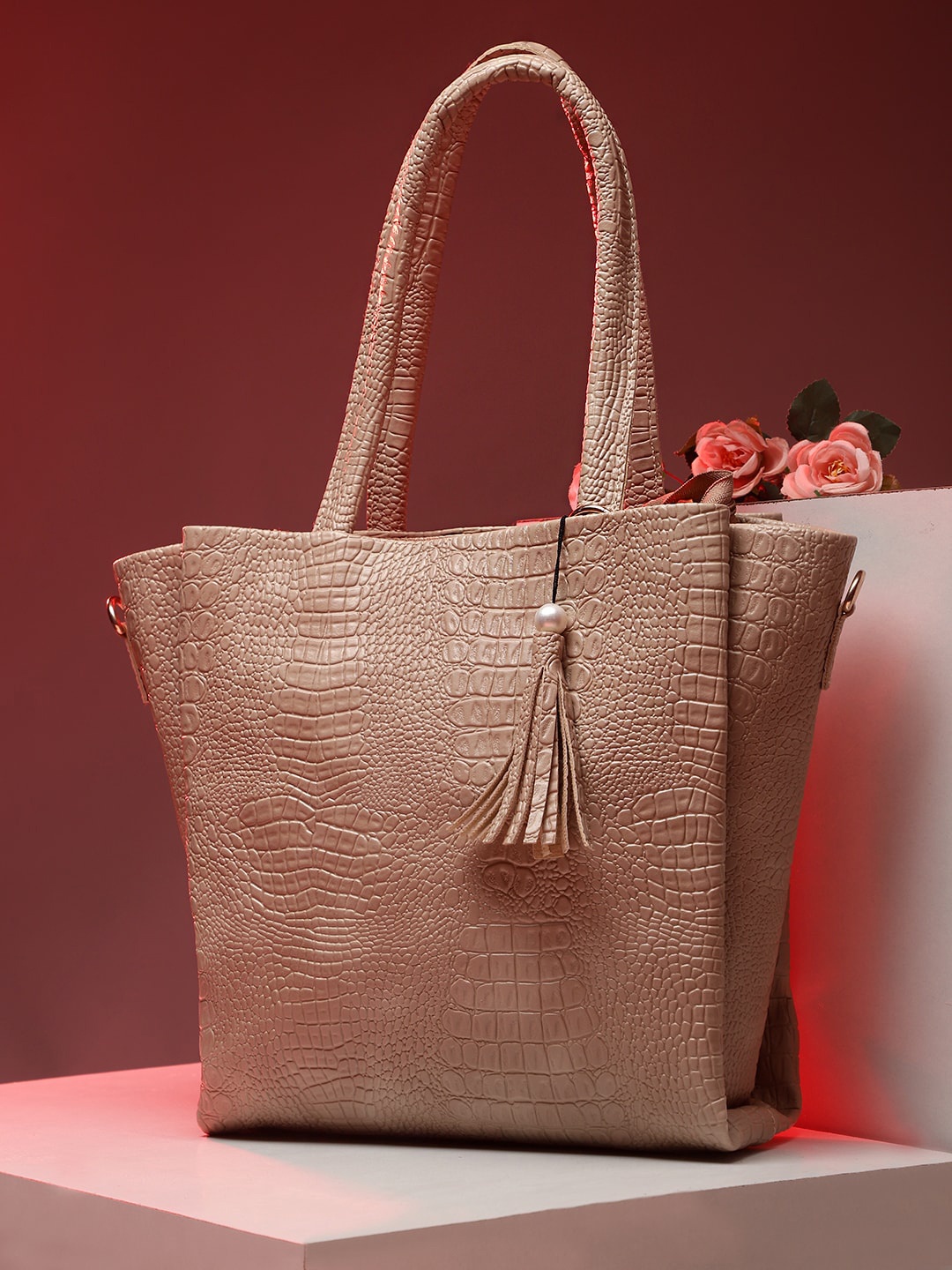 

Bag Pepper Beige Textured PU Structured Shoulder Bag
