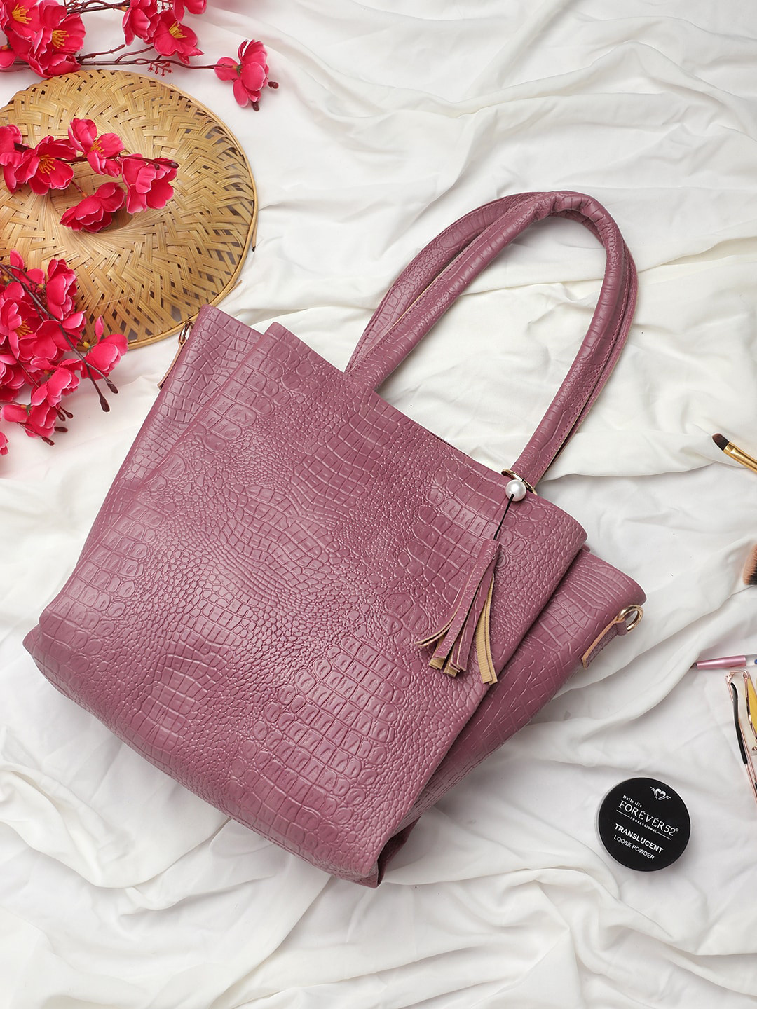 

Bag Pepper Pink Textured PU Structured Shoulder Bag