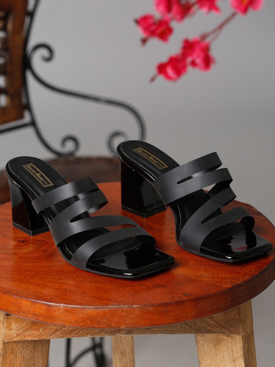 

Bruno Manetti Black Solid PU Block Sandals