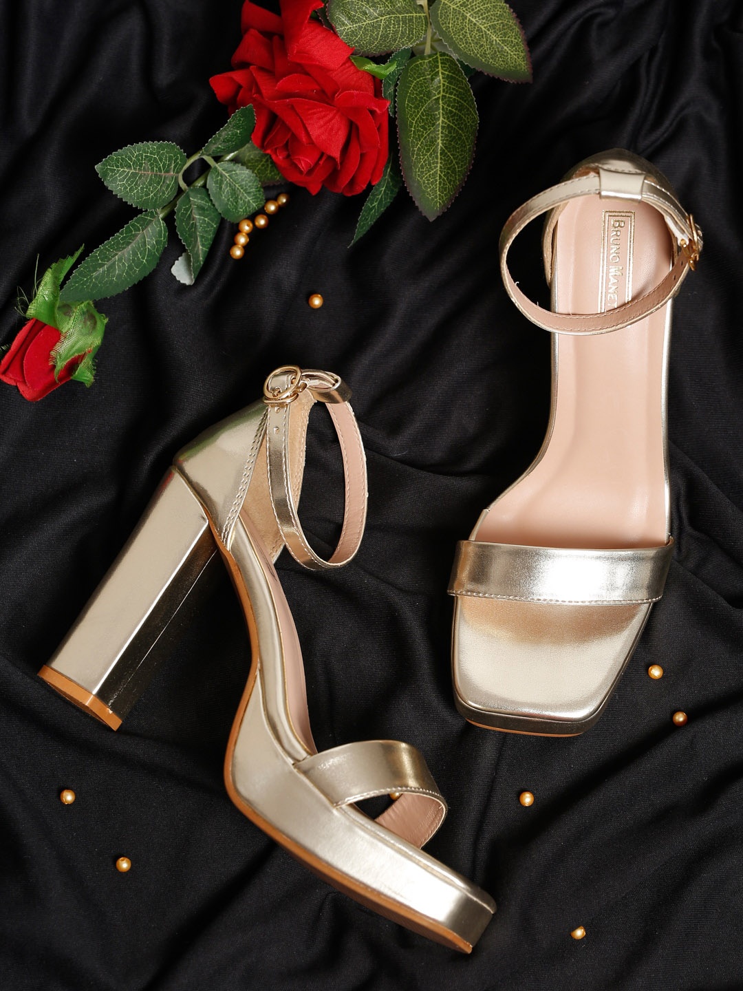 

Bruno Manetti Gold-Toned Solid PU Block Sandals