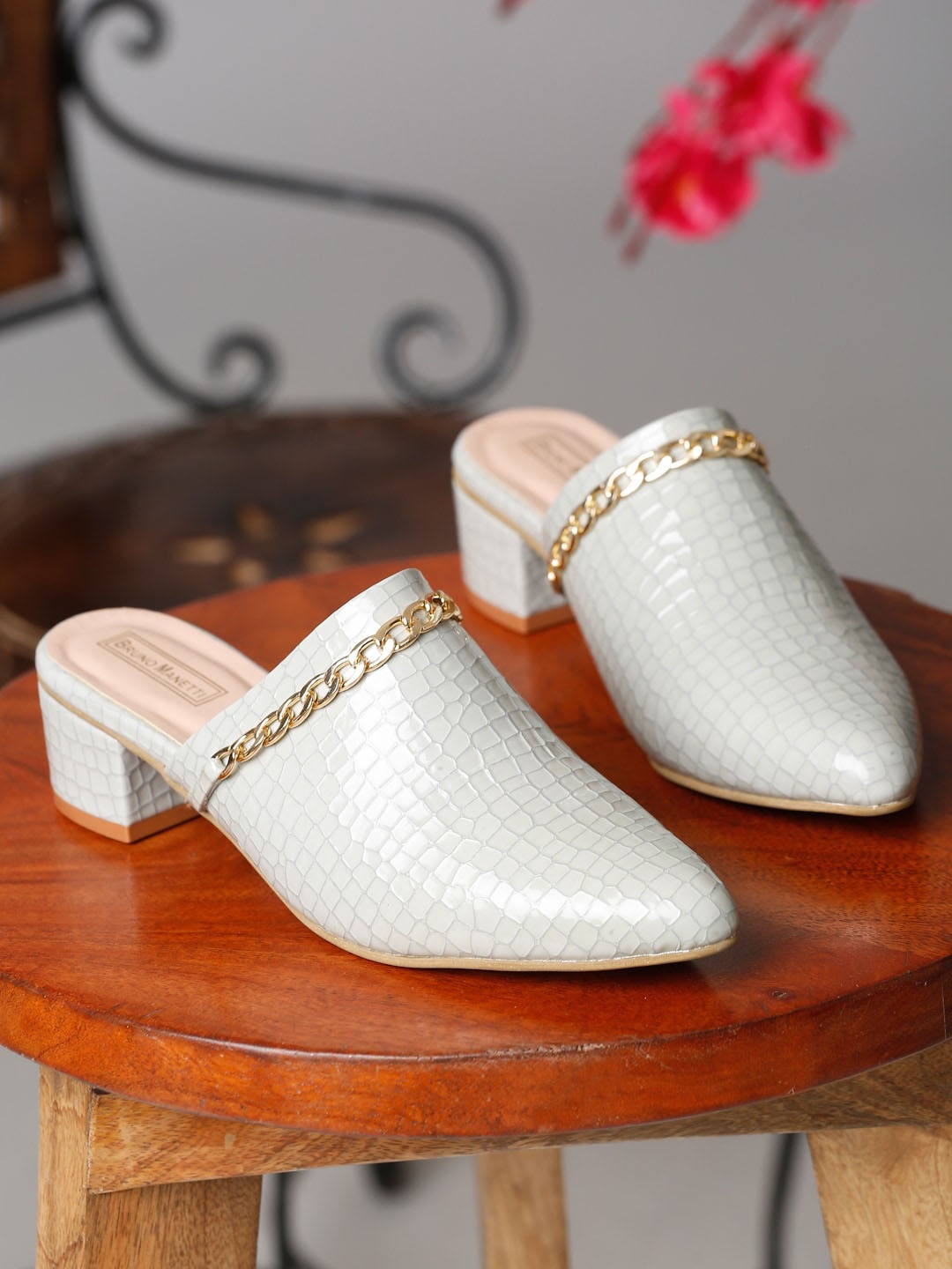 

Bruno Manetti Grey Textured Block Mules