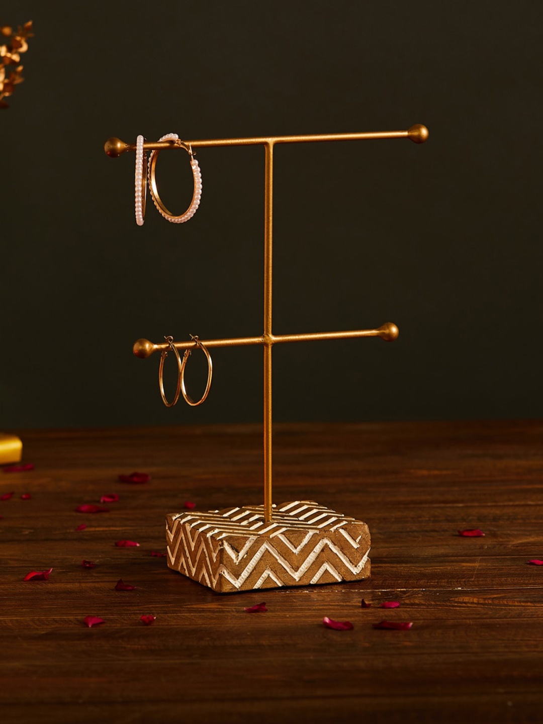 

Home Centre Gold-Toned Chevron Wood and Aluminium Jewellery Stand Organiser