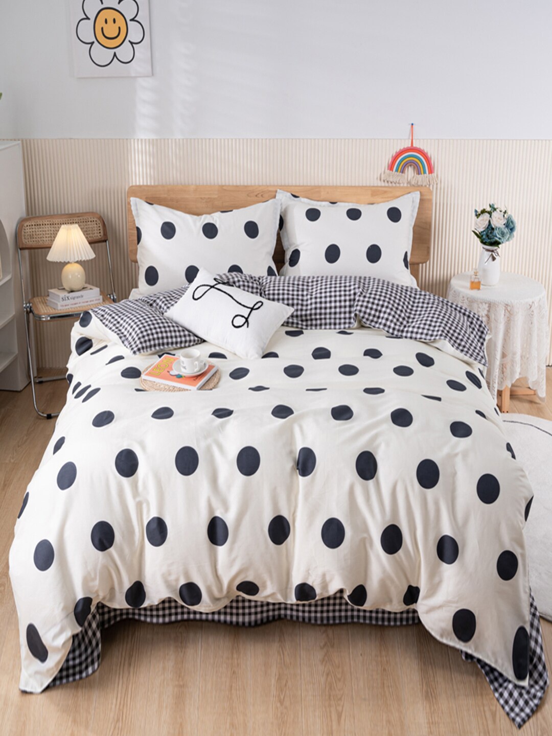

JC HOME White & Black Printed Cotton Double Queen Bedding Set