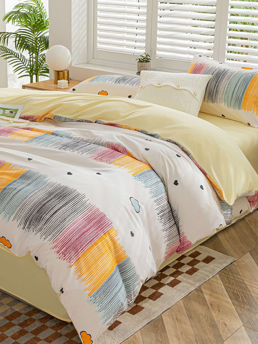 

JC Collection Yellow & White Printed Double King Bedding Set