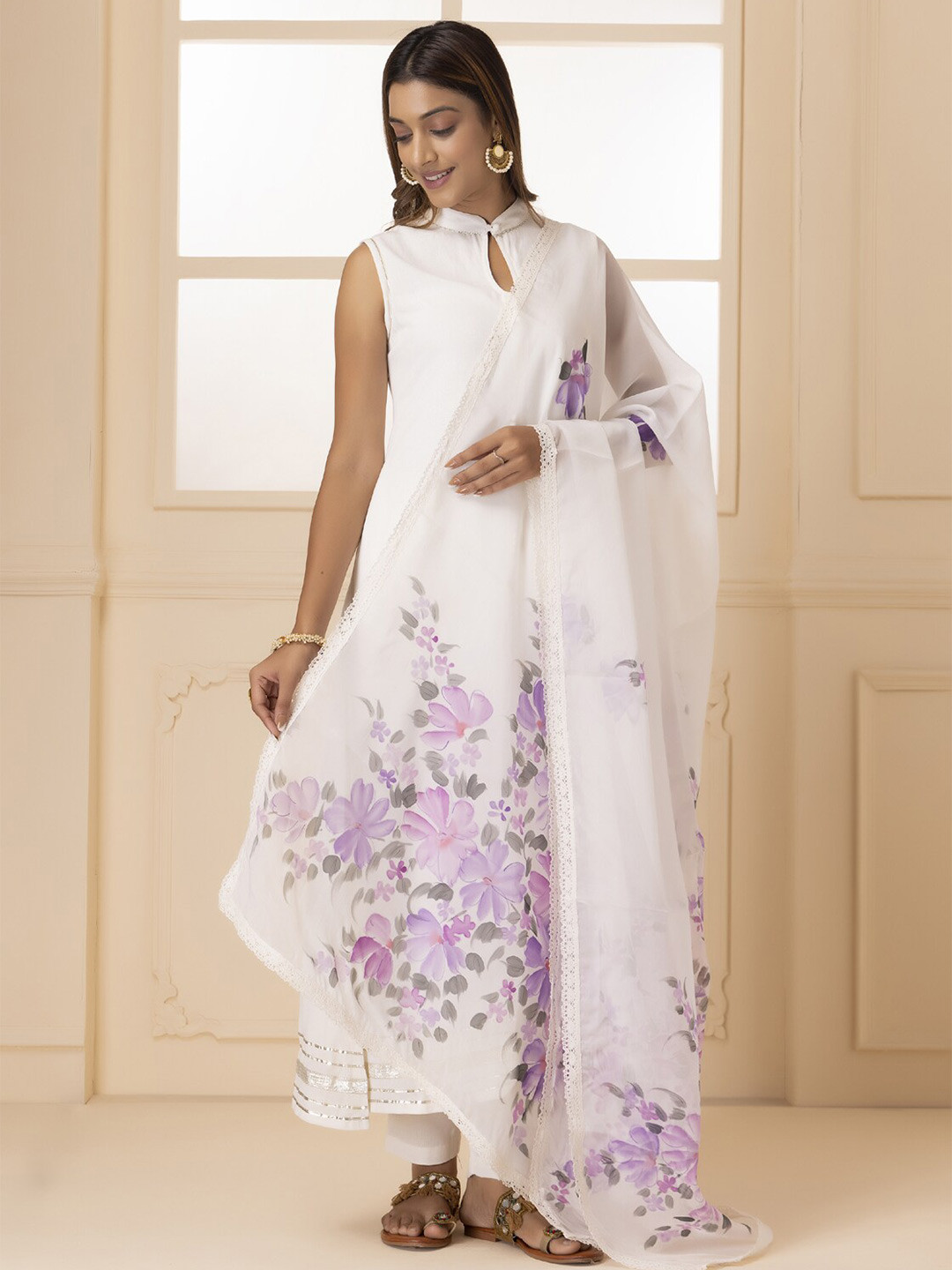 

Geroo Jaipur Hand Painted Floral Dupatta with Crochet Lace, White