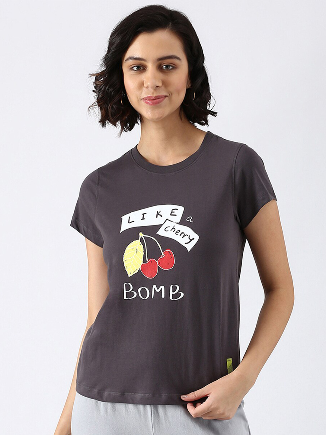 

abof Women Grey Typography Printed Pure Cotton Regular Fit T-shirt