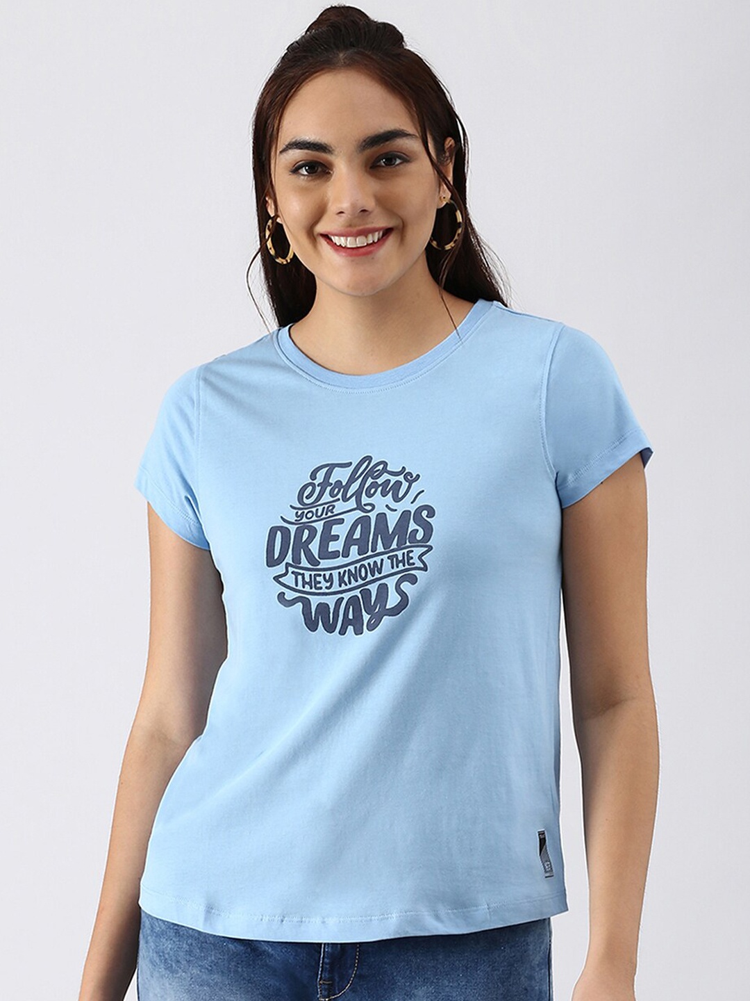 

abof Women Blue Typography Printed Pure Cotton Applique T-shirt