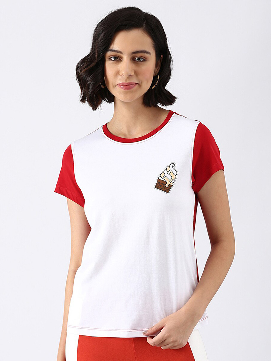 

abof Women White & Red Colourblocked Pure Cotton T-shirt
