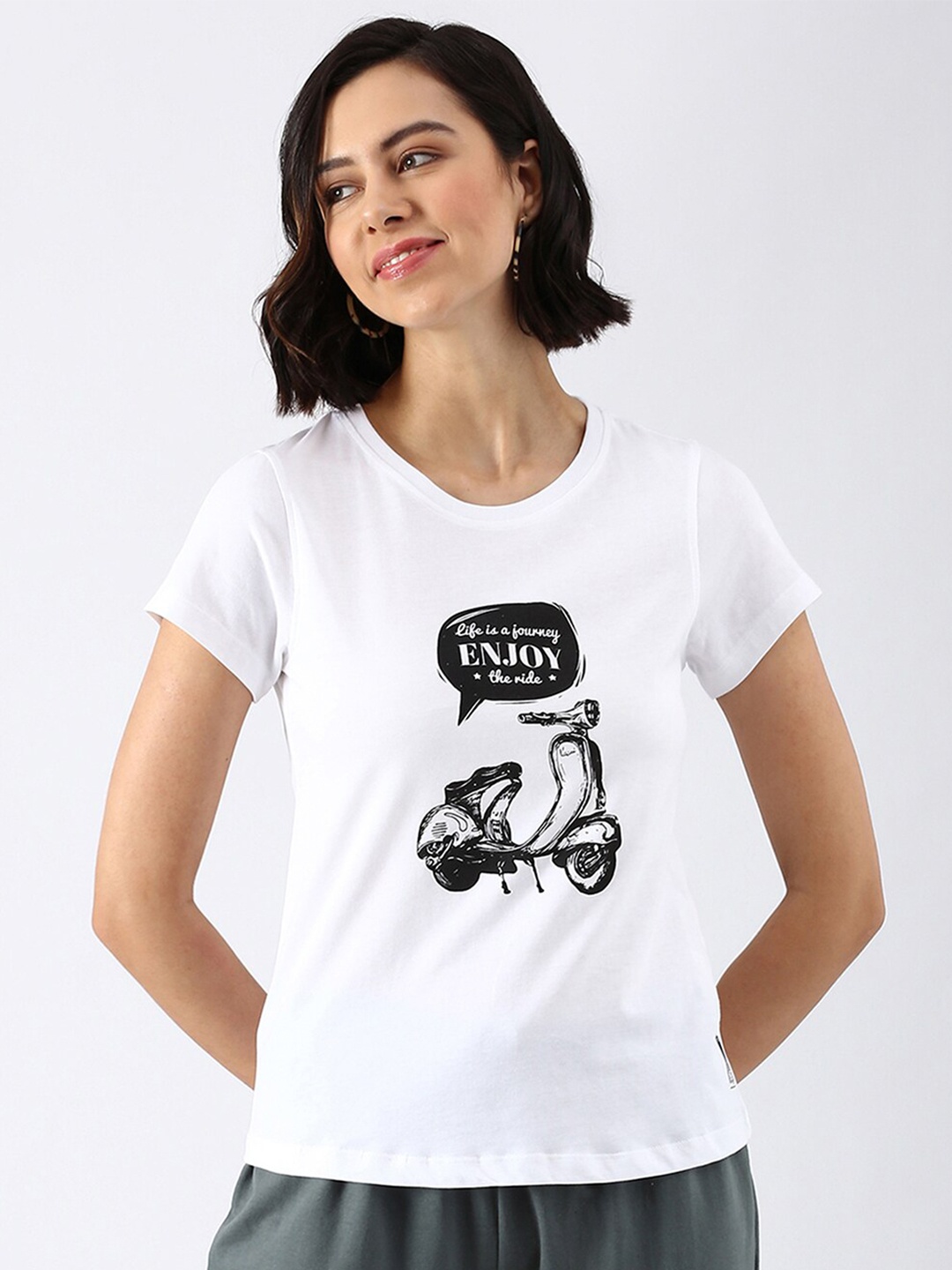 

abof Women White Printed Pure Cotton T-shirt