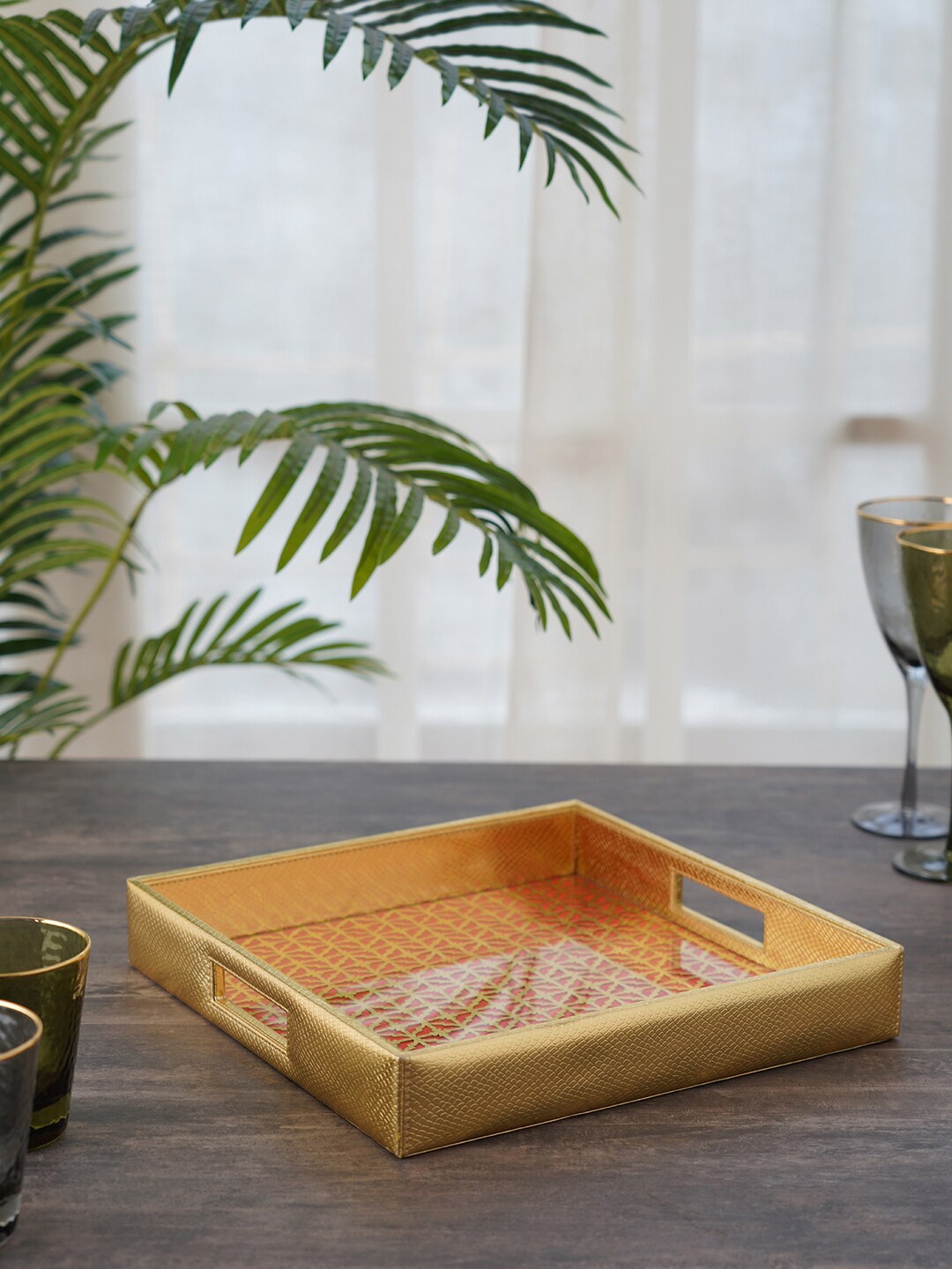 

Pure Home and Living Red Square Serving Tray