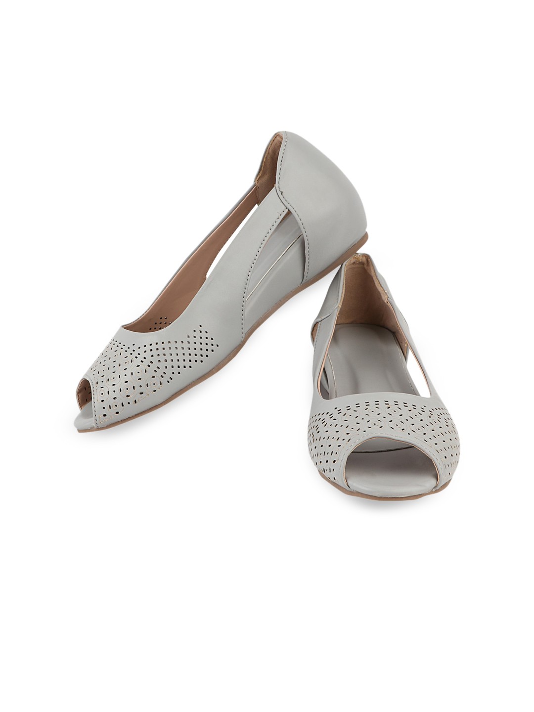 

THE WHITE POLE Women Ballerinas with Laser Cuts Flats, Grey