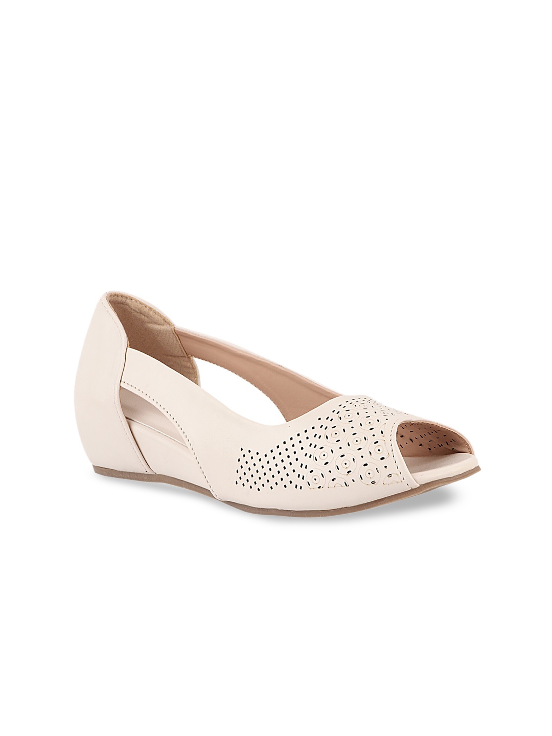 

THE WHITE POLE Women Ballerinas with Laser Cuts Flats, Cream
