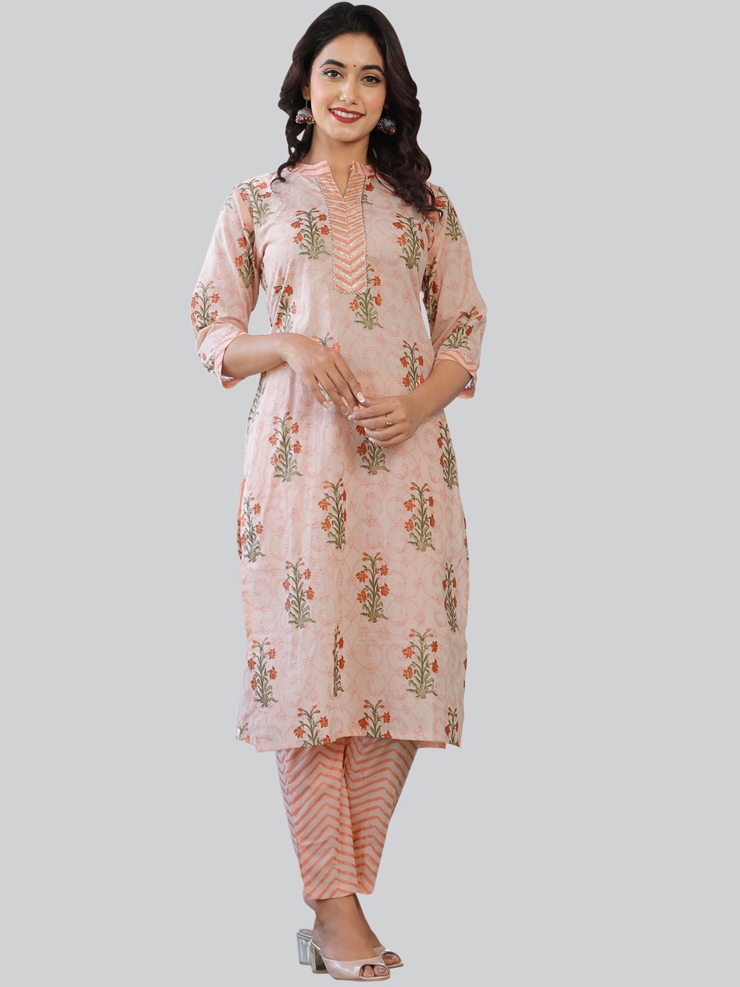 

DHRTI Women Floral Embroidered Kurta with Trouser, Peach