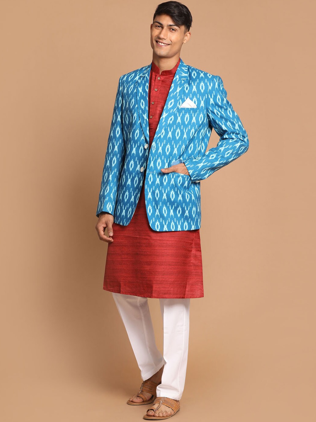 

VASTRAMAY Men Maroon Kurta With Trousers & With Ikat Printed Blazer