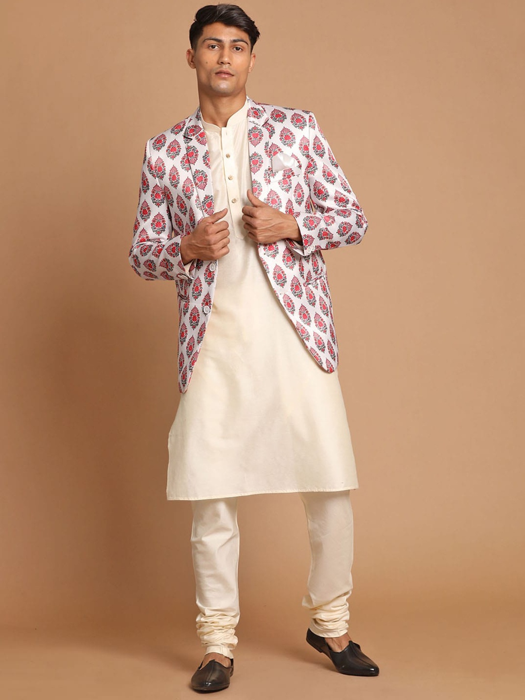 

VASTRAMAY Men Cream-Coloured Kurta With Pyjamas & With Printed Blazer