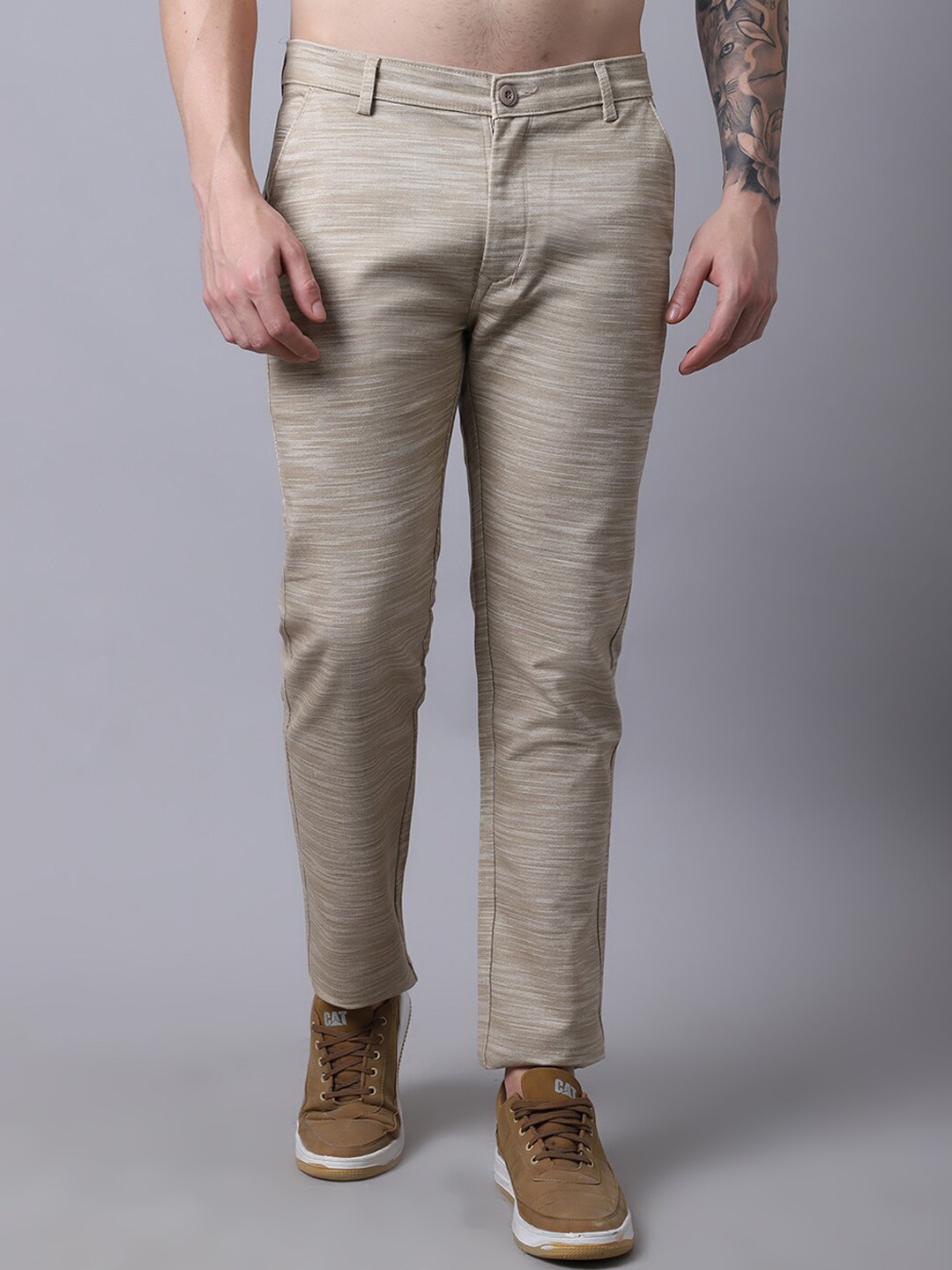 

Rodamo Men Khaki Slim Fit Solid Trousers