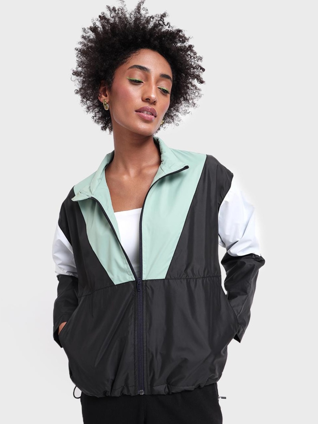 

Bewakoof Colourblocked Oversized Sporty Jacket, Black