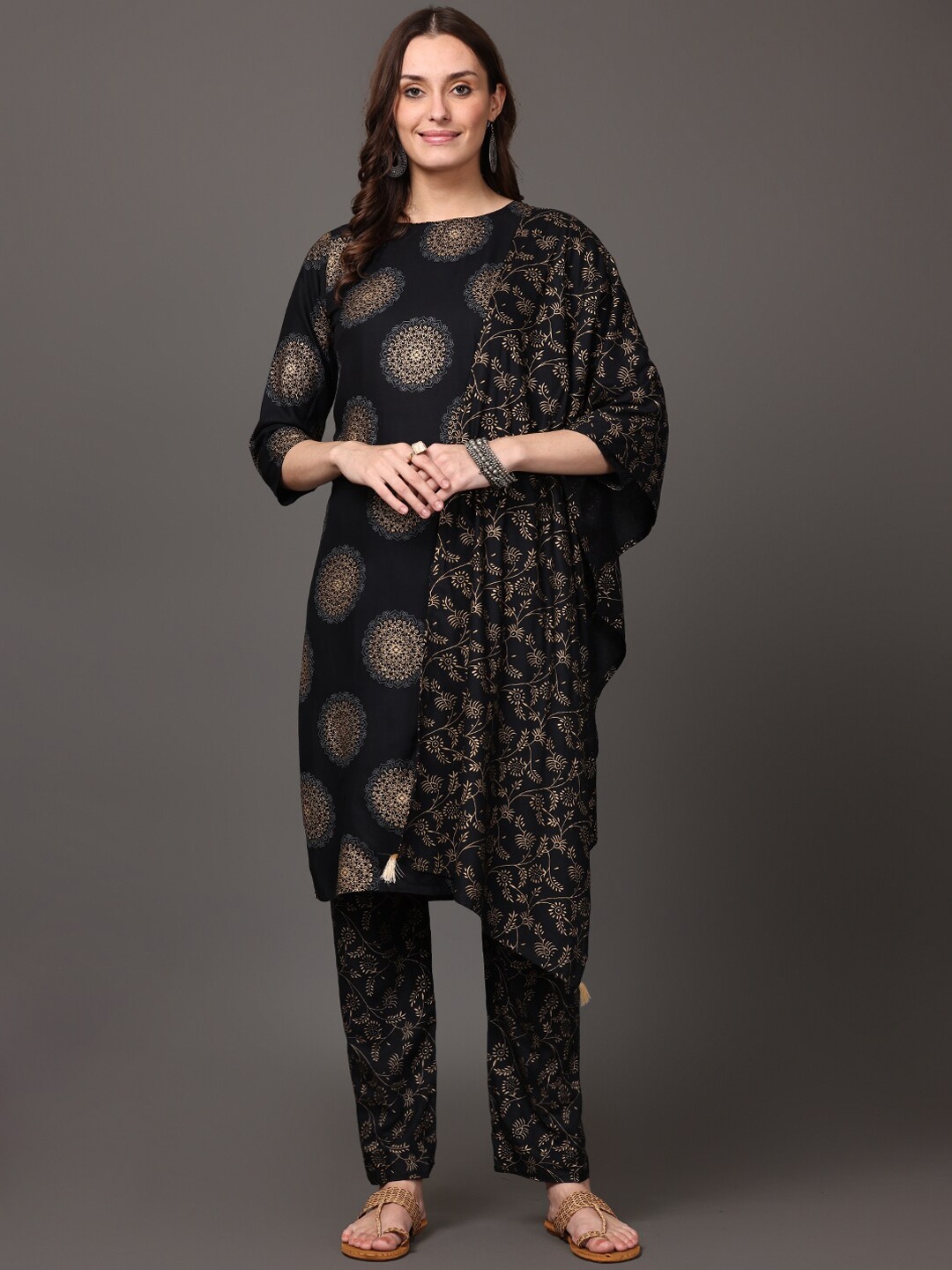 

SURHI Women Printed Kurta with Trousers & With Dupatta, Black