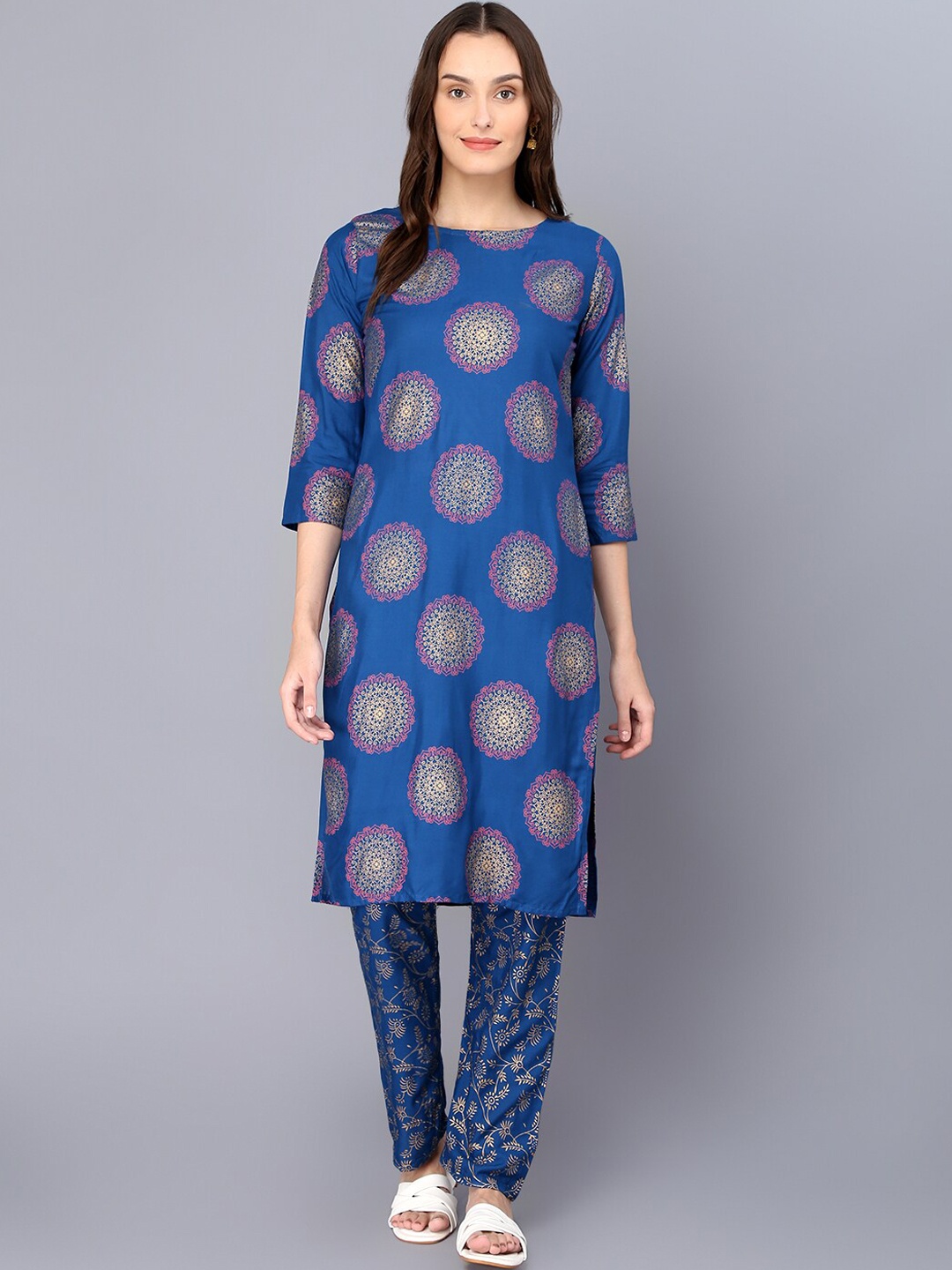 

SURHI Women Printed Rayon Straight Kurta with Trousers, Blue