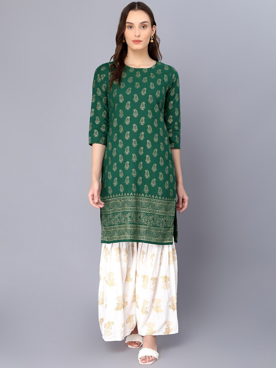 

SURHI Women Green Floral Printed Kurta with Sharara