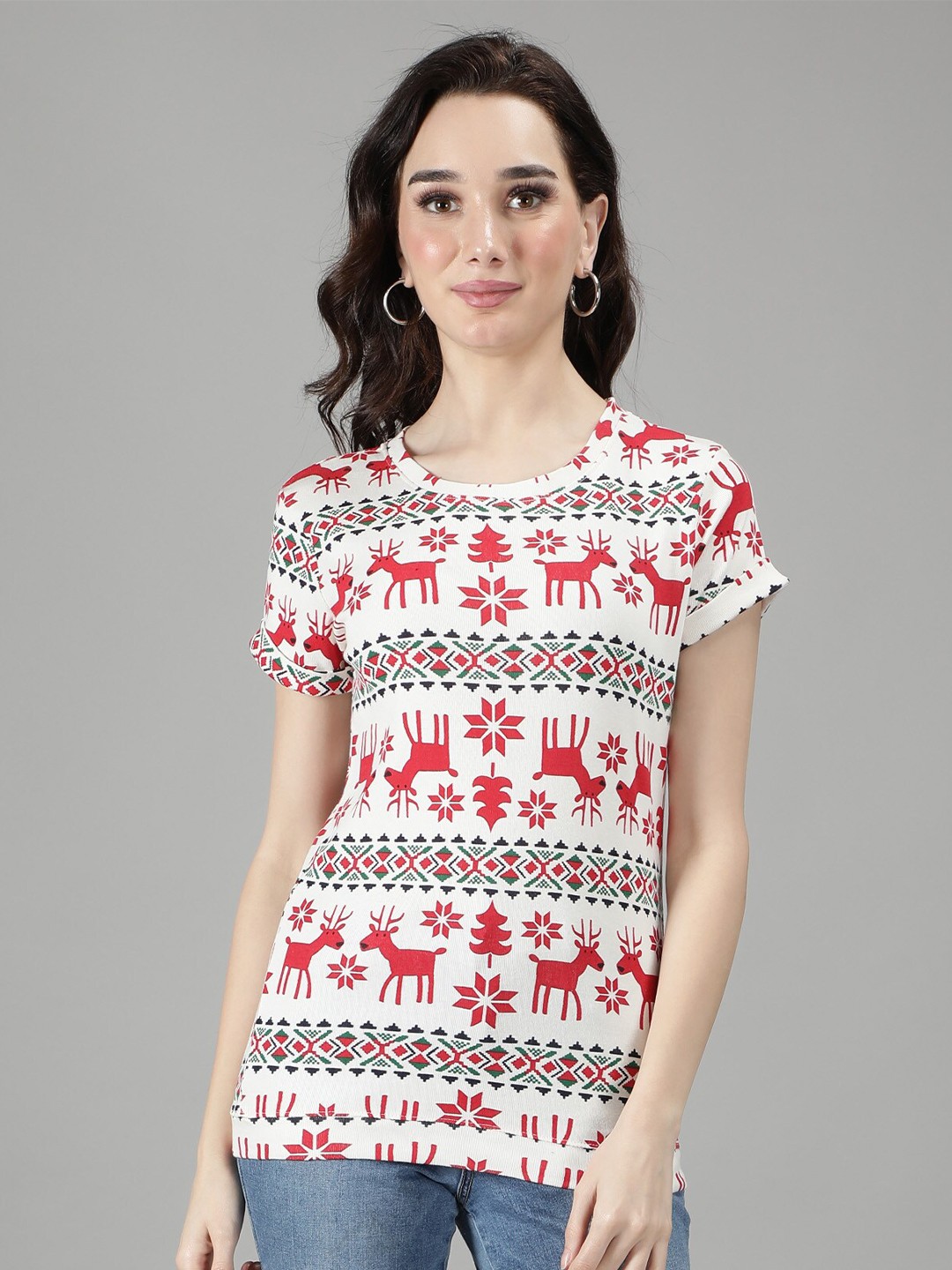 

Sonex Gold Women Red Printed Slim Fit T-shirt
