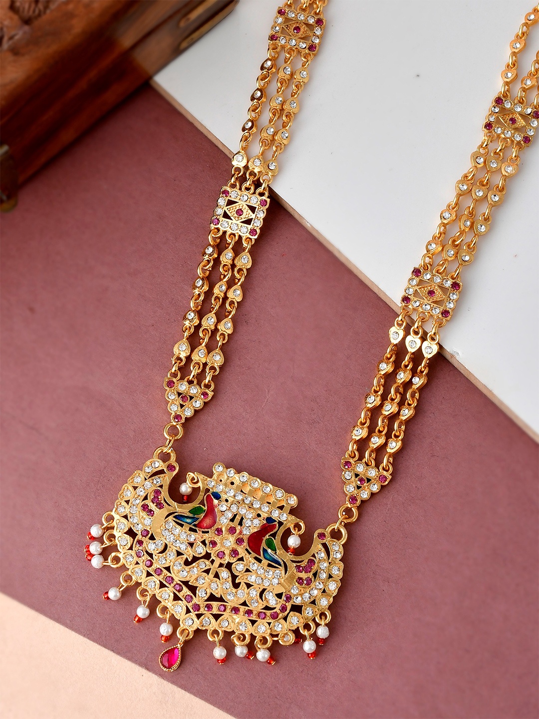 

Silvermerc Designs Unisex Gold-Toned & White Brass Gold-Plated Enamelled Necklace