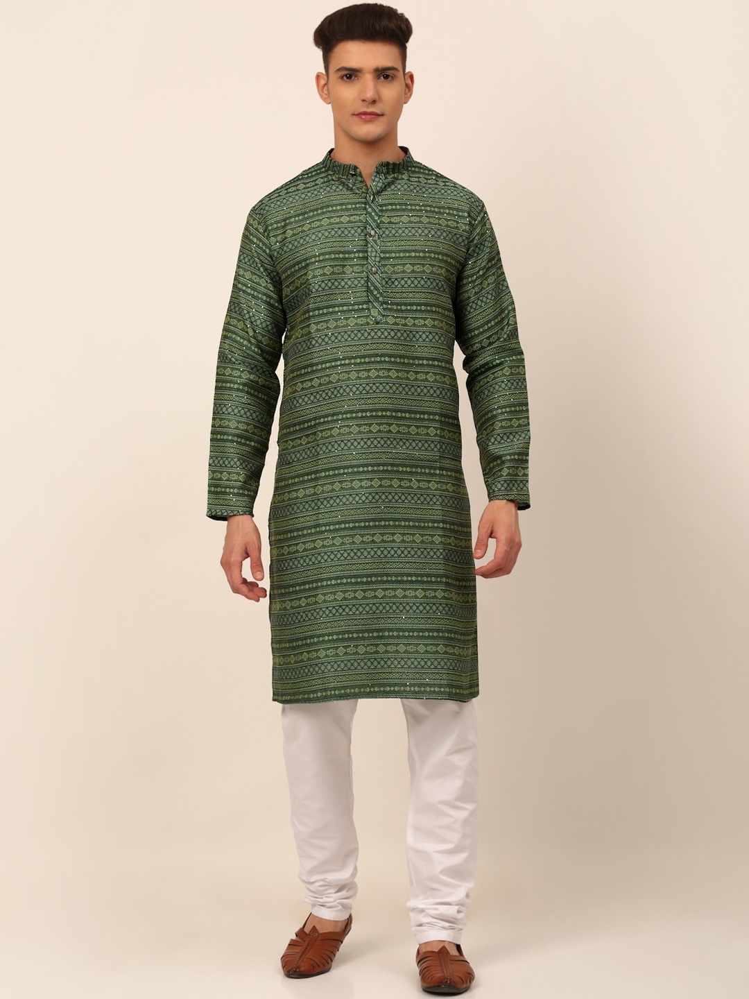 

Jompers Men Green Ethnic Motifs Printed Sequinned Kurta with Pyjamas