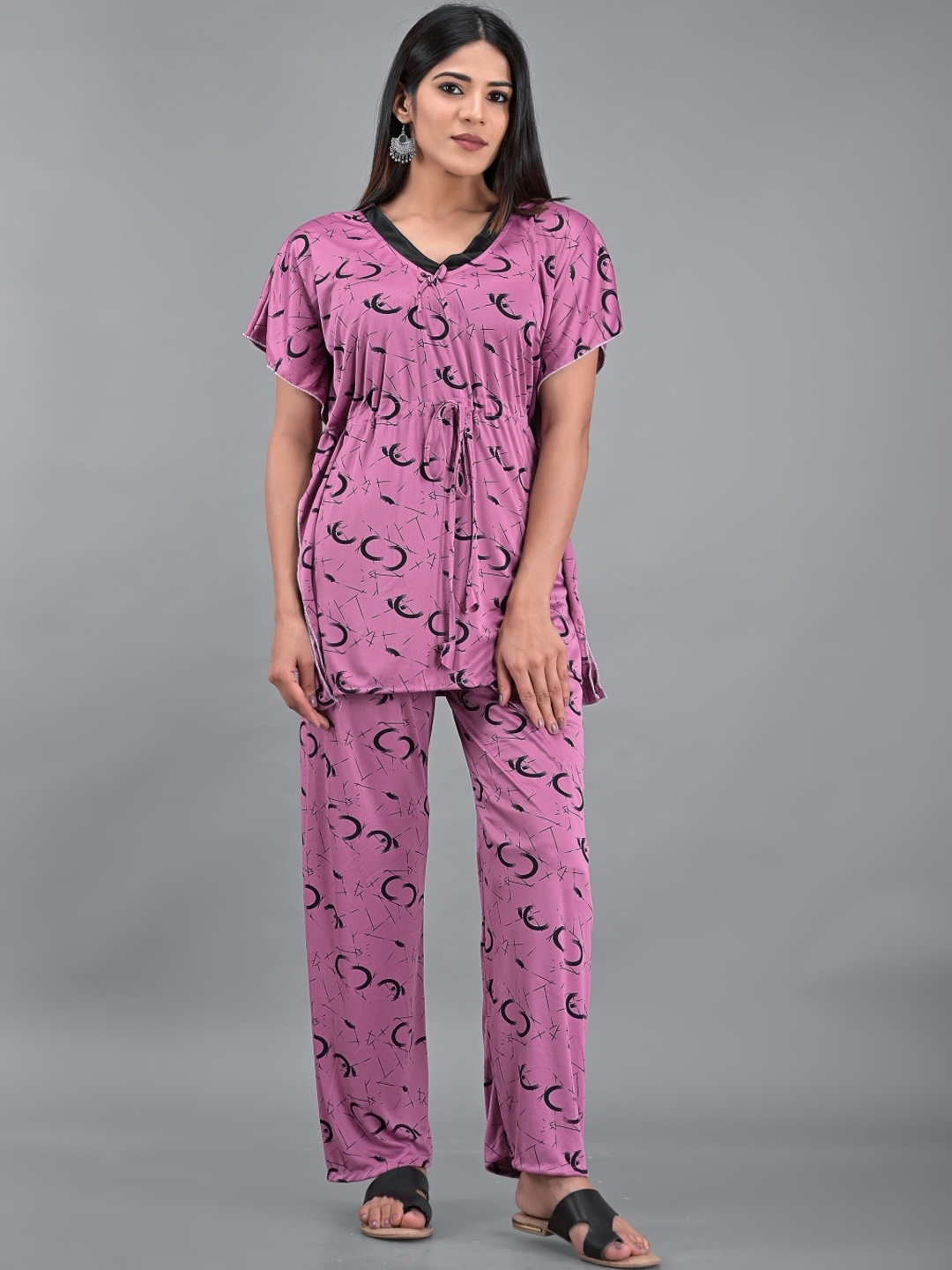 

Apratim Women Purple Printed Night suit