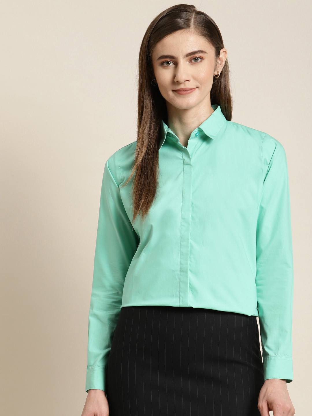 

Hancock Women Sea Green Solid Regular Fit Pure Cotton Formal Shirt