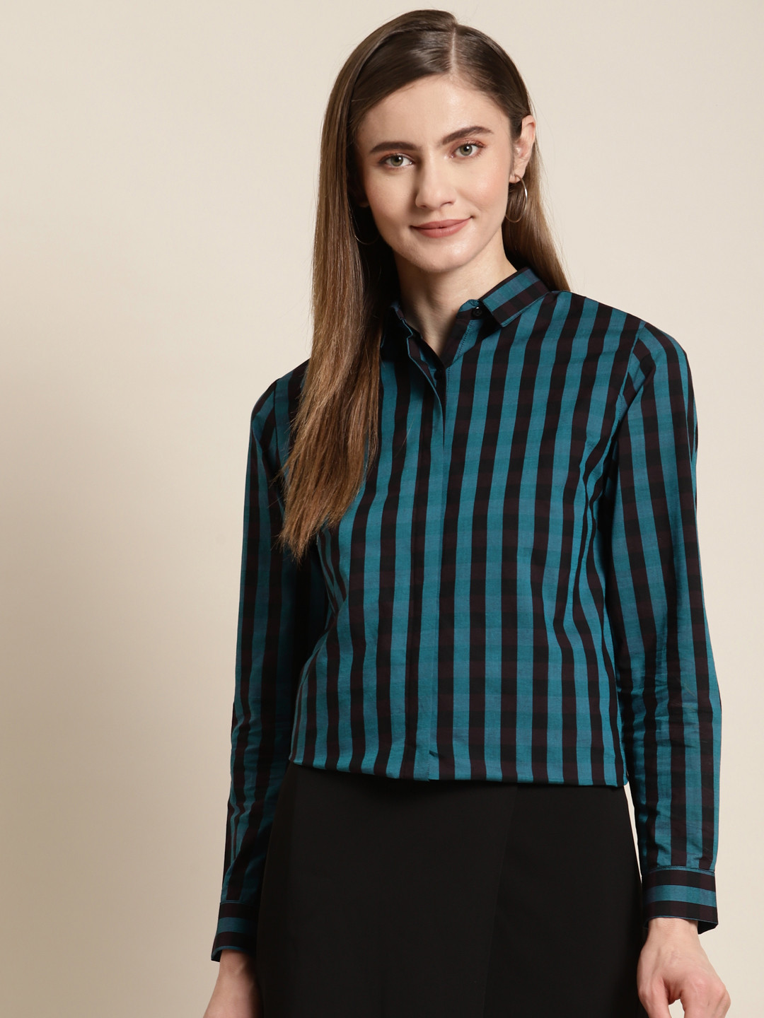 

Hancock Women Black & Teal Standard Slim Fit Striped Formal Shirt