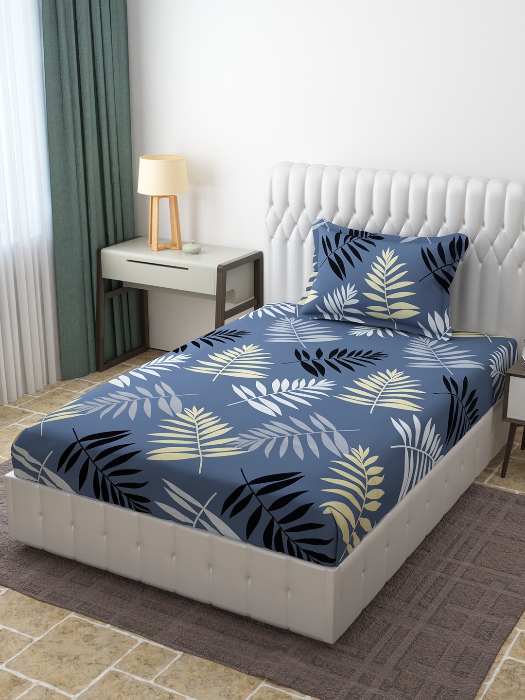

Molly & Michel Grey & Off White Floral 210 TC Single Bedsheet with 1 Pillow Covers