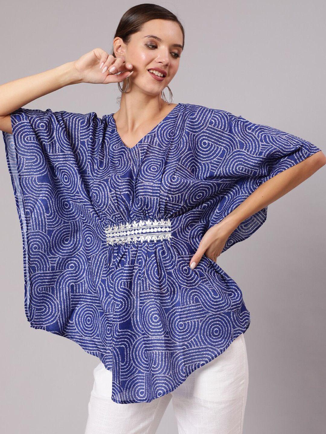 

Jaipur Kurti Women Blue & White Printed Silk Blend Co-Ords