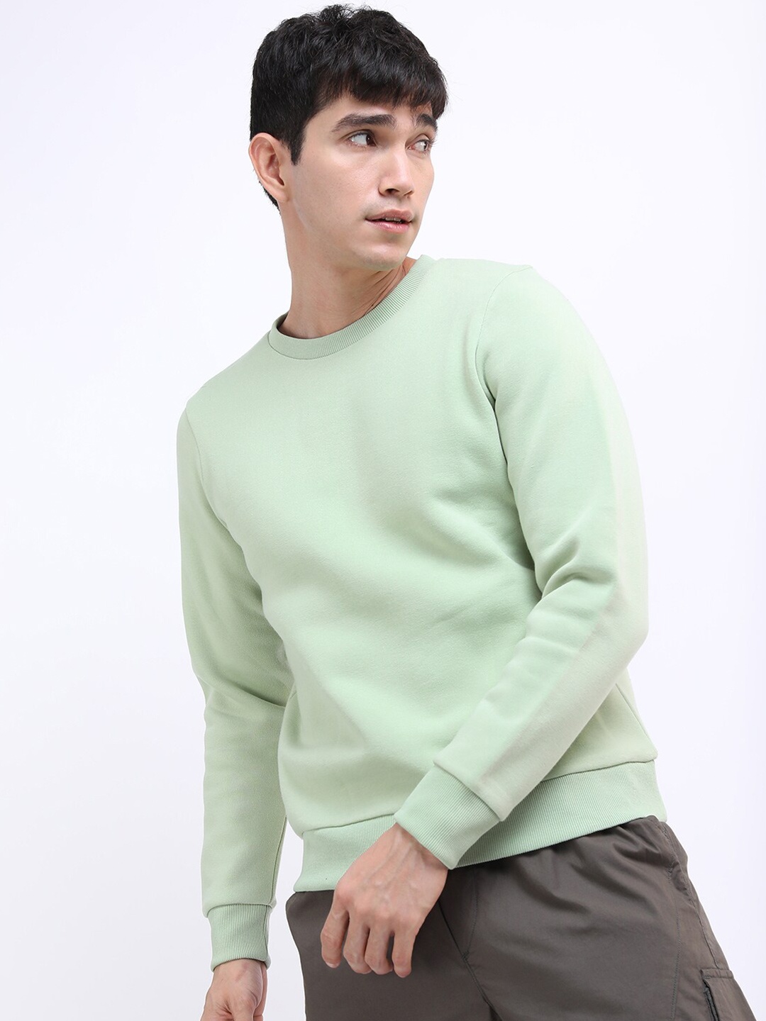 

HIGHLANDER Men Green Solid Sweatshirt