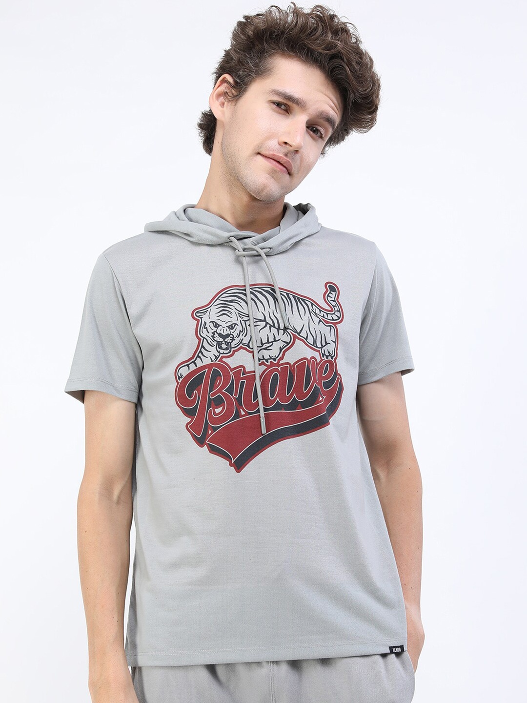 

HIGHLANDER Men Grey Typography Printed Hooded Slim Fit T-shirt