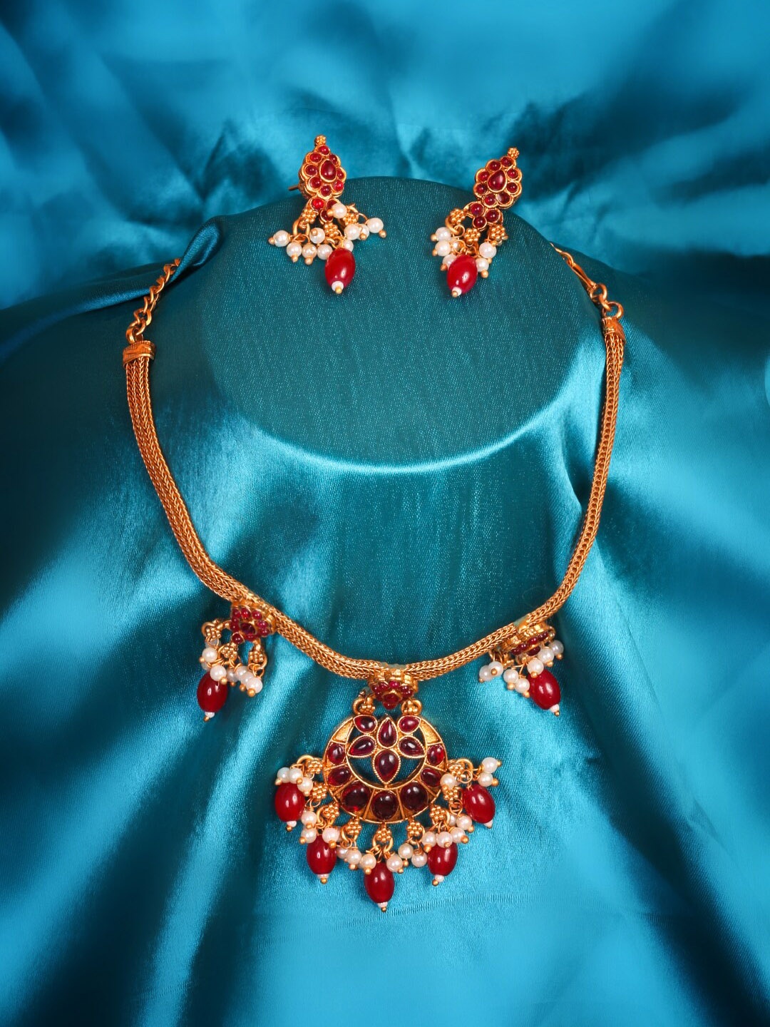 

GRIIHAM Gold-Plated Red CZ-Studded & Pearl Beaded Jewellery Set