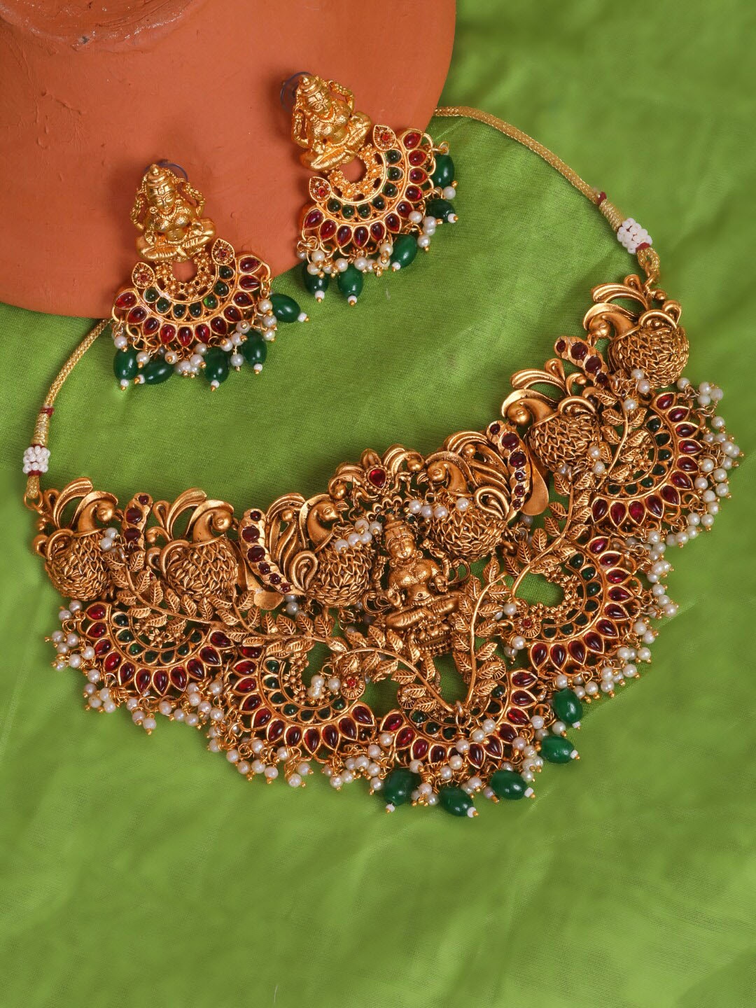 

GRIIHAM Gold-Plated Green Beaded Jewellery Set