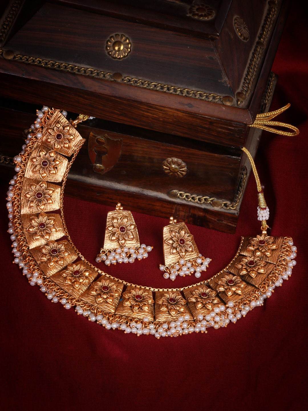 

GRIIHAM Gold-Plated Red Stone-Studded & Beaded Jewellery Set