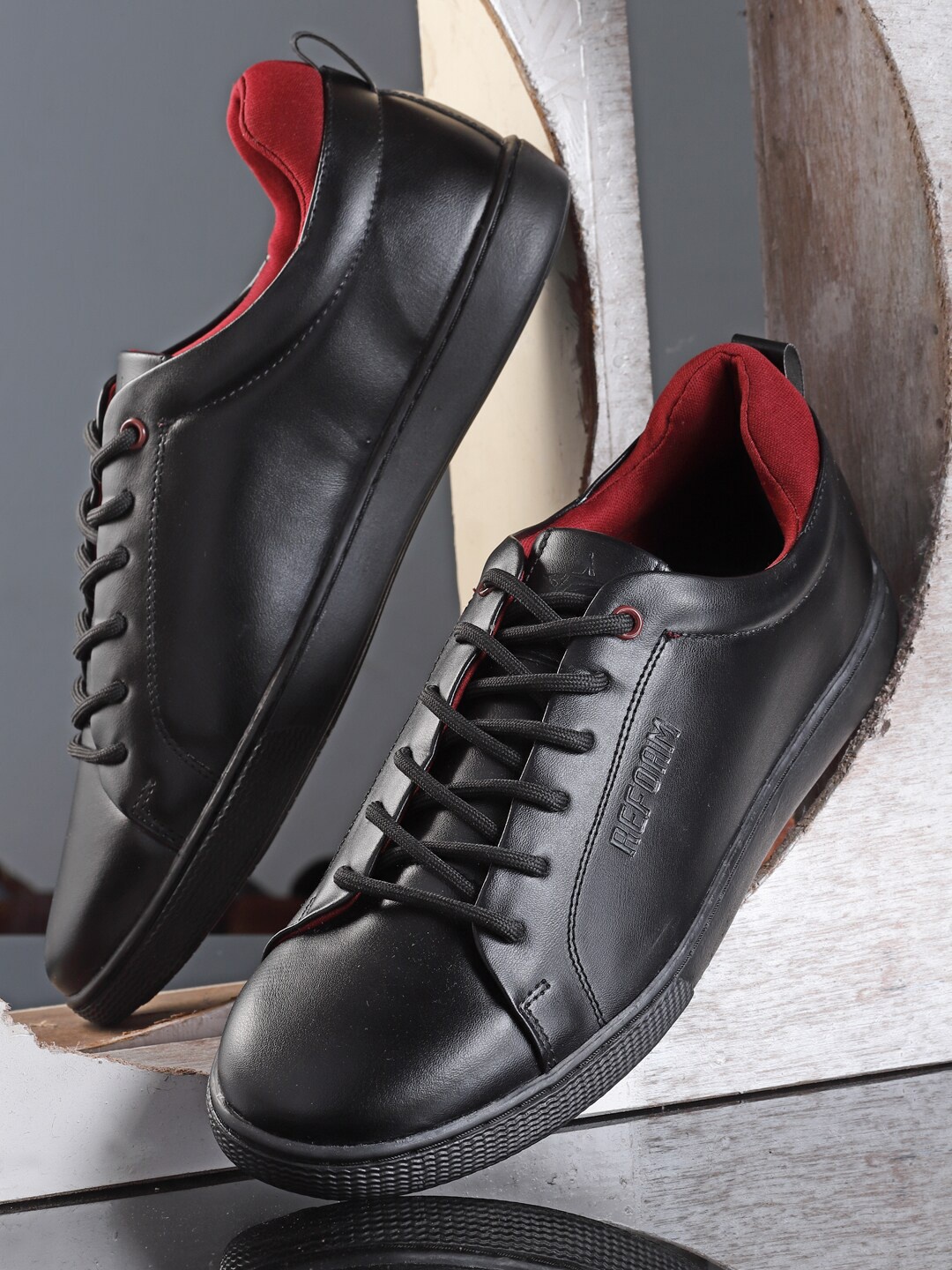 

REFOAM Men Black Sneakers