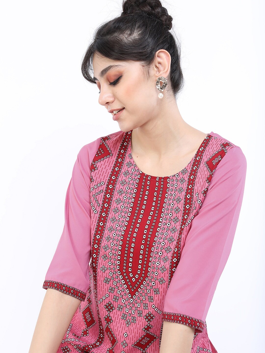 

KETCH Women Coral Geometric Printed Kurta, Pink
