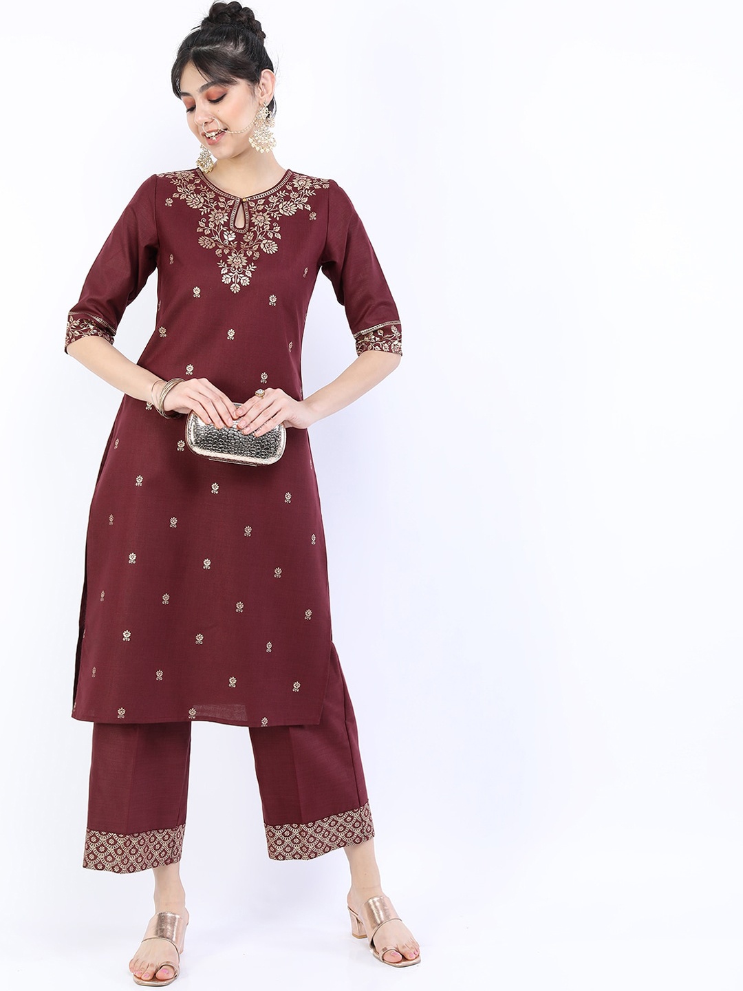 

Vishudh Women Burgundy Embroidered Regular Kurta with Palazzos