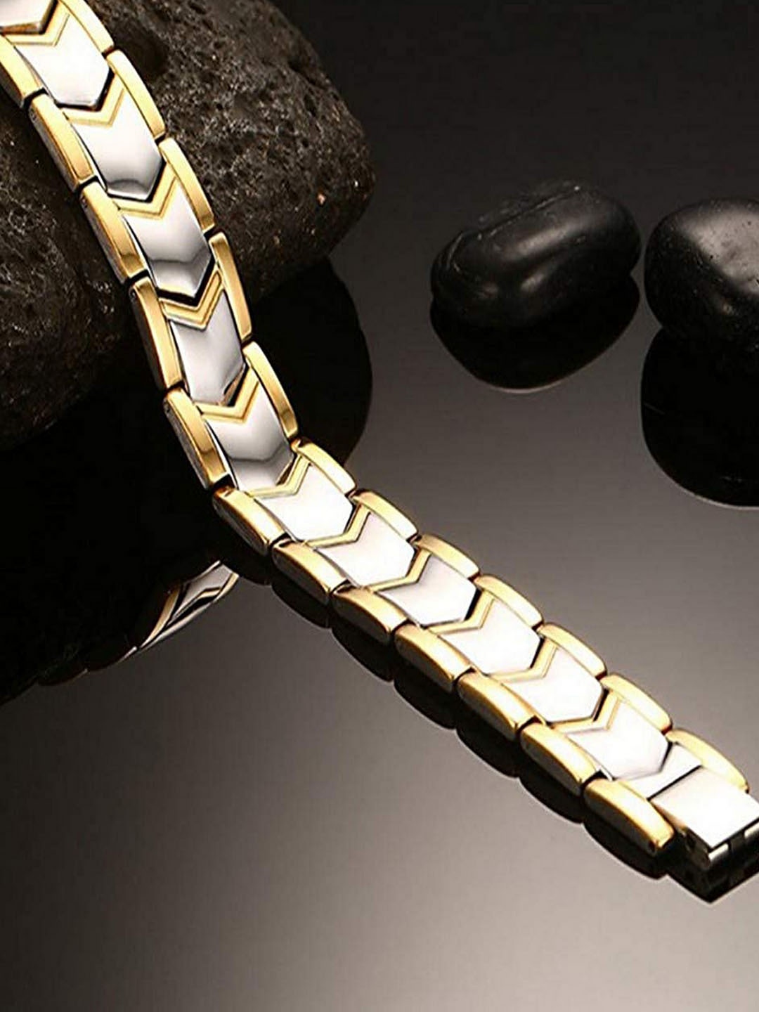 

UNIVERSITY TRENDZ Men Gold Bracelet