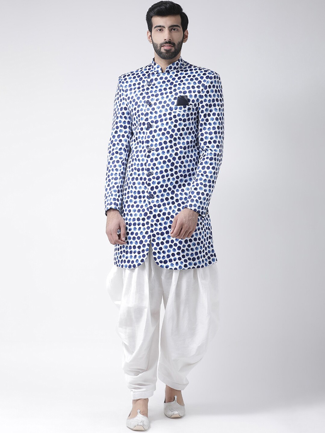 

Hangup Men White & Blue Printed Sherwani Set
